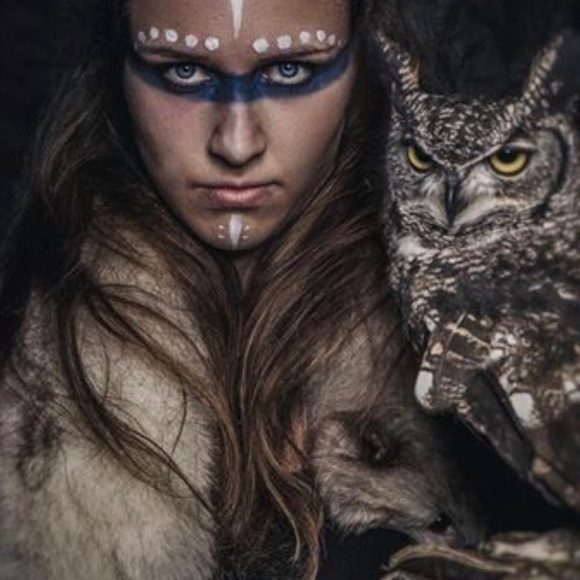 Raven - Picture 6 of 8